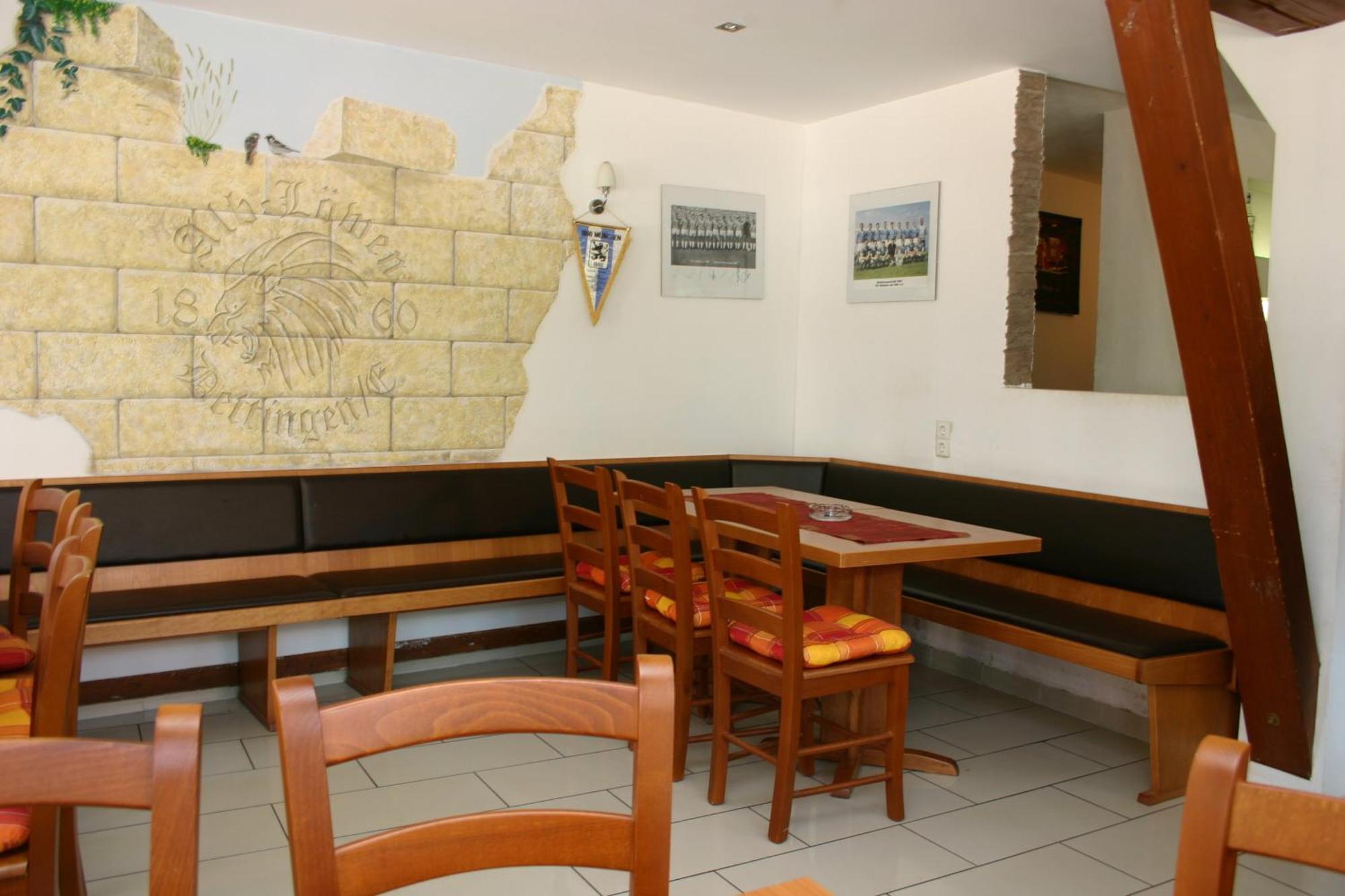 Gasthaus Traube Dettingen an der Erms Екстер'єр фото